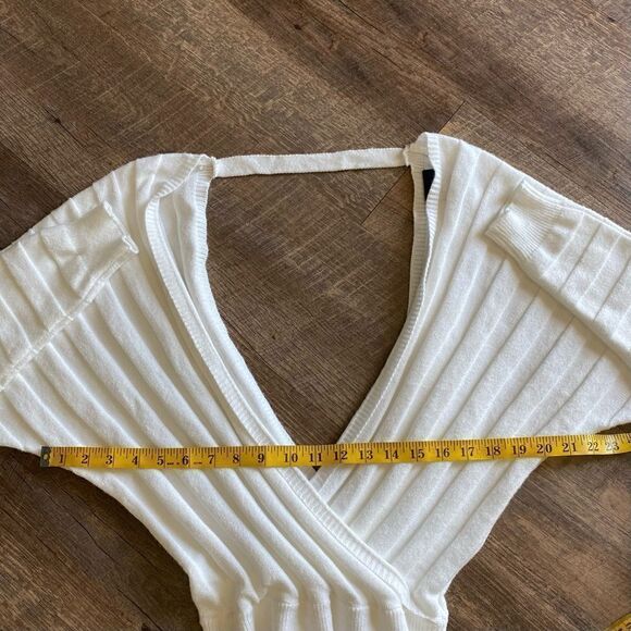 Daytrip Surplice Ribbed Top White Soft Slouchy Boho Stretch Vacation - Picture 10 of 11